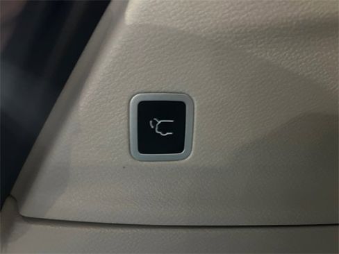 Used 2023 Chrysler Pacifica Limited image 20