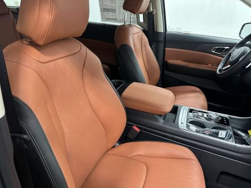 New 2026 Kia Carnival EX FWD image 27