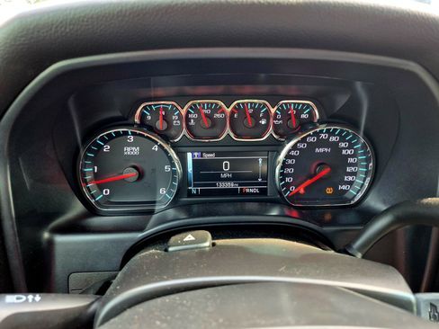 Used 2018 Chevrolet Silverado 1500 LT w/ All Star Edition image 17