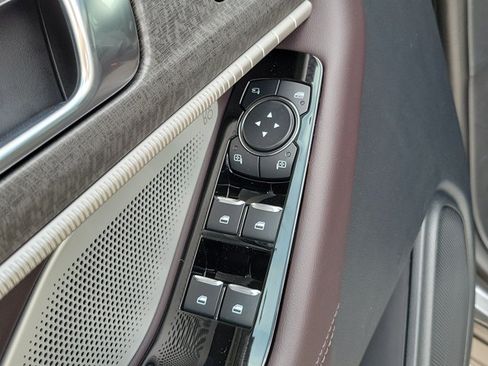 New 2026 Ford Explorer Platinum RWD image 25