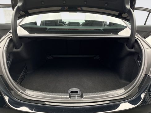 Used 2025 Mercedes-Benz C 300 Sedan image 23