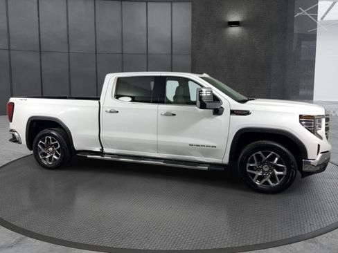 Used 2026 GMC Sierra 1500 SLT w/ SLT Premium Plus Package AWD/4WD image 4