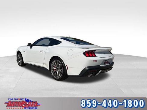 Used 2024 Ford Mustang GT Premium image 4