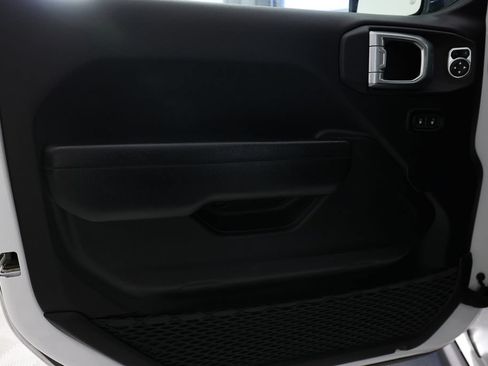 Used 2024 Jeep Wrangler Unlimited Sport AWD/4WD image 15