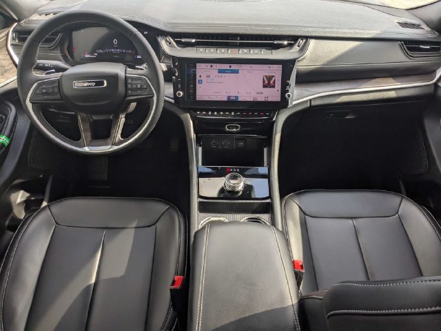 New 2026 Jeep Grand Cherokee Limited w/ Limited Altitude Package RWD image 17