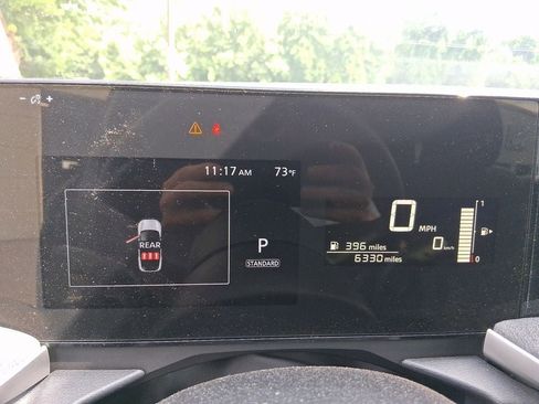 Used 2025 Nissan Kicks SV w/ Charging Package FWD image 16