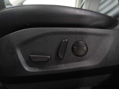 Used 2024 Ford Edge SEL image 21