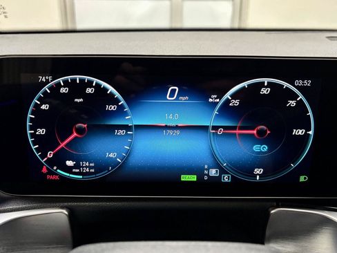 Used 2023 Mercedes-Benz EQB 300 4MATIC w/ Exclusive Package image 26