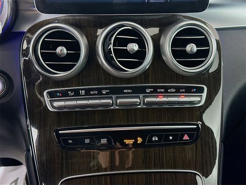 Used 2020 Mercedes-Benz GLC 300 image 16