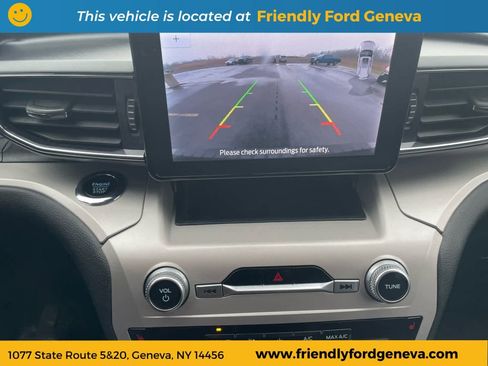 Used 2023 Ford Explorer XLT w/ Equipment Group 202A AWD/4WD image 23