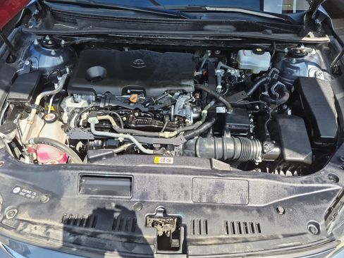 Used 2021 Toyota Avalon Limited FWD image 31