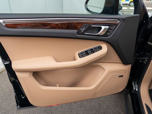 New 2026 Porsche Macan image 10