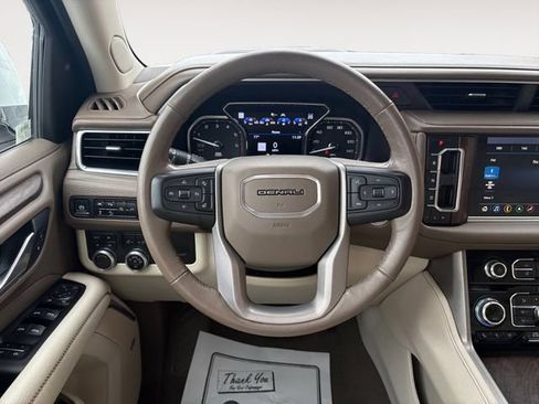 Used 2021 GMC Yukon Denali w/ Denali Premium Package AWD/4WD image 12