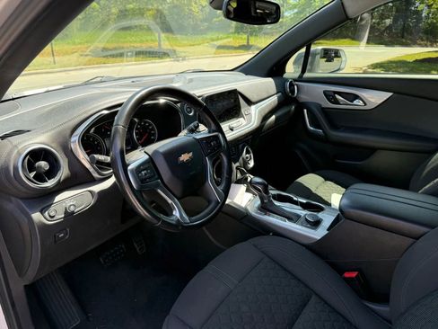 Used 2020 Chevrolet Blazer LT FWD image 12