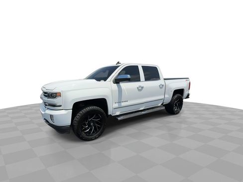Used 2018 Chevrolet Silverado 1500 LTZ Z71 w/ LTZ Plus Package AWD/4WD image 4