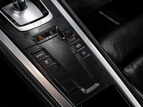 Used 2022 Porsche 718 Cayman image 29