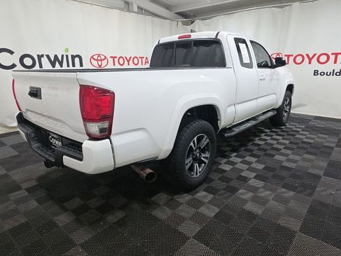 Used 2017 Toyota Tacoma TRD Sport w/ Exterior Package image 8