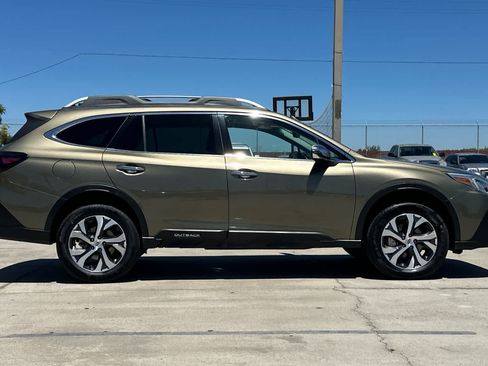 Used 2022 Subaru Outback Touring AWD/4WD image 2