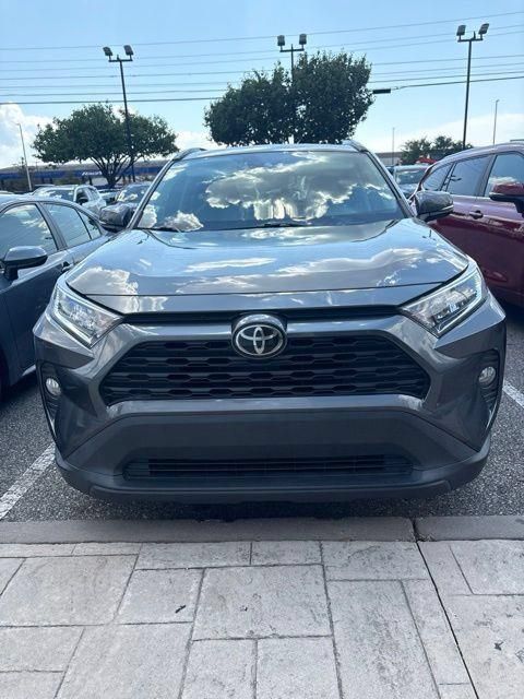 Used 2021 Toyota RAV4 XLE Premium FWD image 4