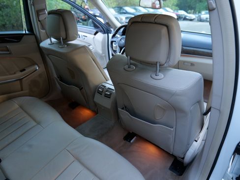 Used 2014 Mercedes-Benz E 350 4MATIC Wagon image 43