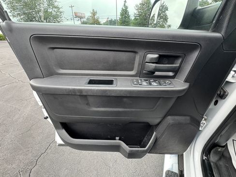 Used 2017 RAM 3500 Tradesman w/ Chrome Appearance Group image 15