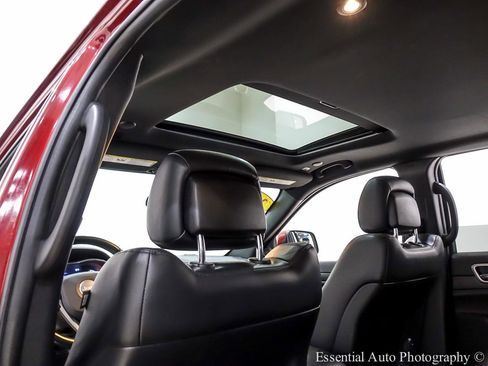 Used 2021 Jeep Grand Cherokee Laredo X image 17