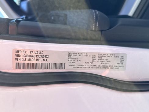 New 2025 Jeep Grand Cherokee Altitude image 39