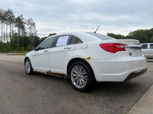 Used 2012 Chrysler 200 Limited FWD image 6