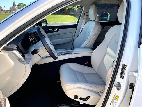 Used 2023 Volvo XC60 T8 Plus AWD/4WD image 27