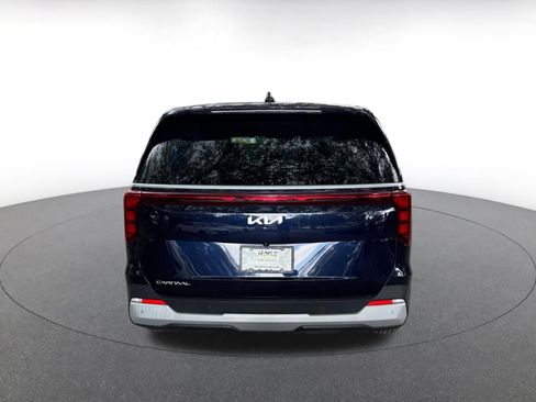 Used 2026 Kia Carnival FWD image 6