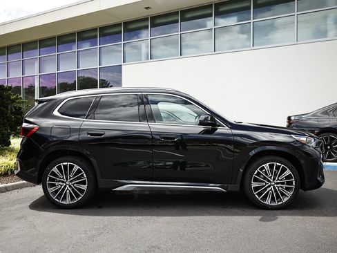 New 2026 BMW X1 xDrive28i w/ Technology Package AWD/4WD image 4