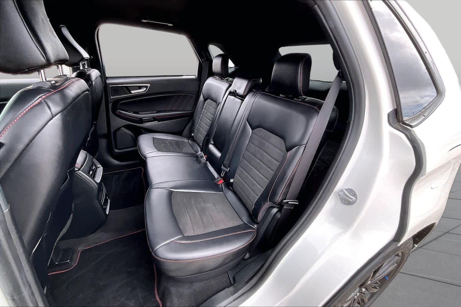 Used 2024 Ford Edge ST-Line AWD/4WD image 19