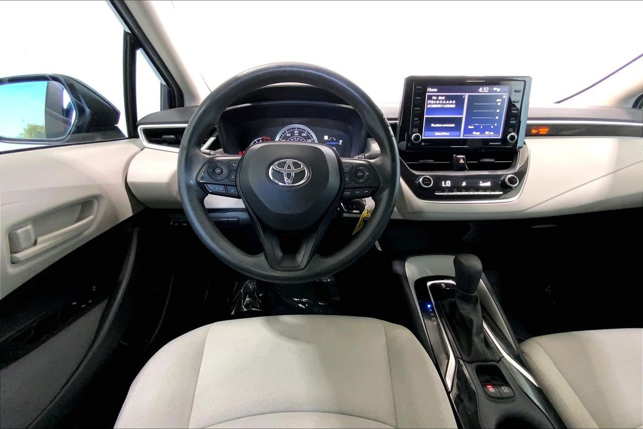 Used 2022 Toyota Corolla LE FWD image 4