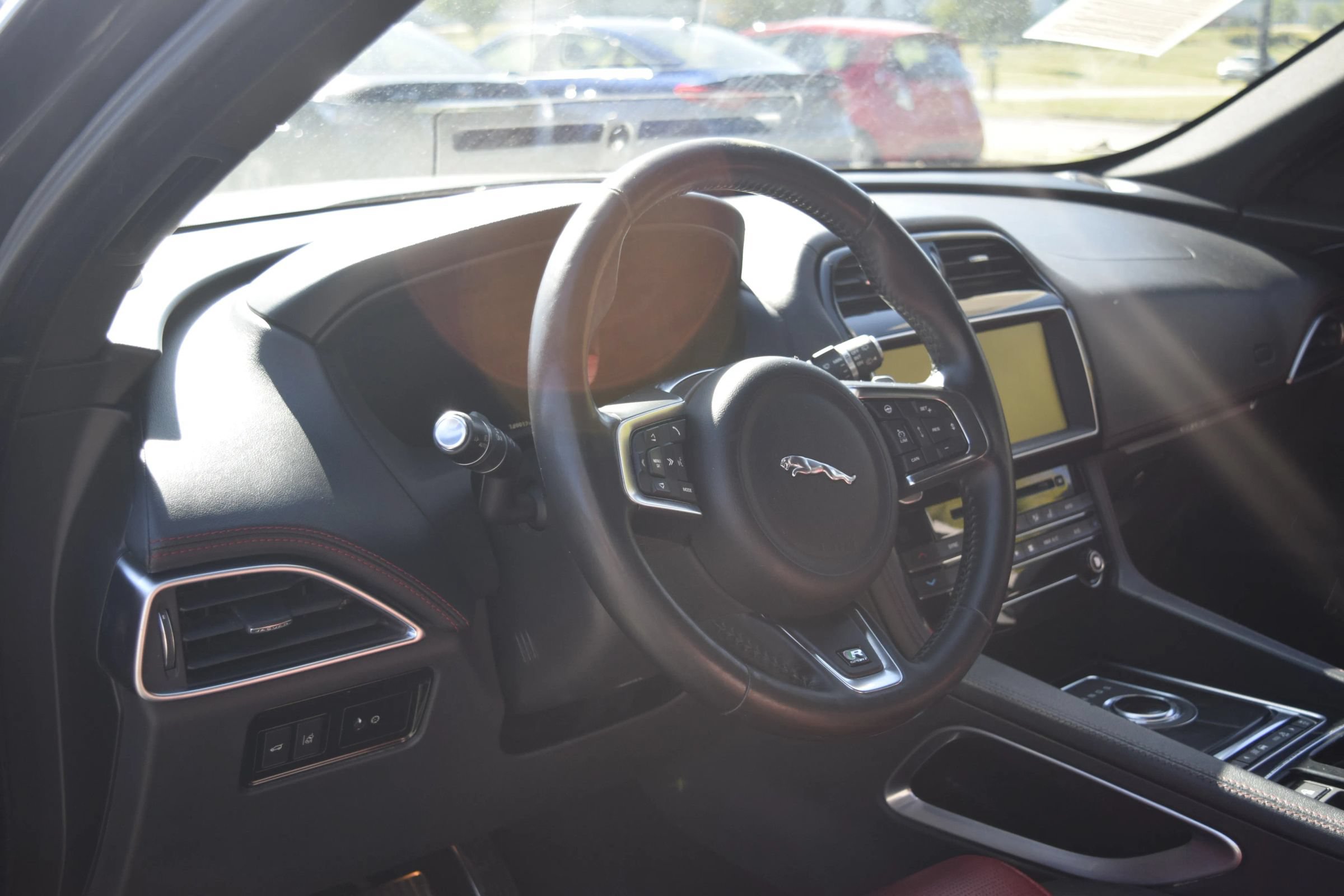 Used 2018 Jaguar F-PACE R-Sport AWD/4WD image 5