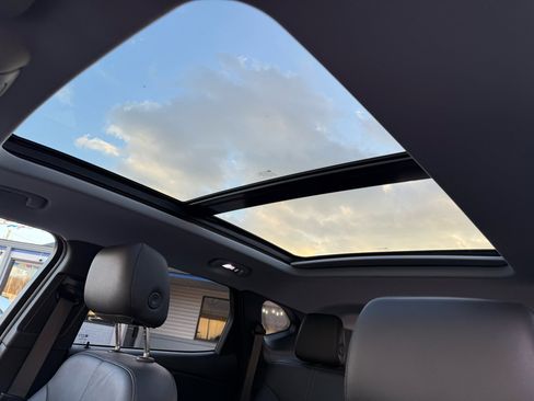 Used 2021 Chevrolet Blazer LT w/ Sound & Technology Package image 17