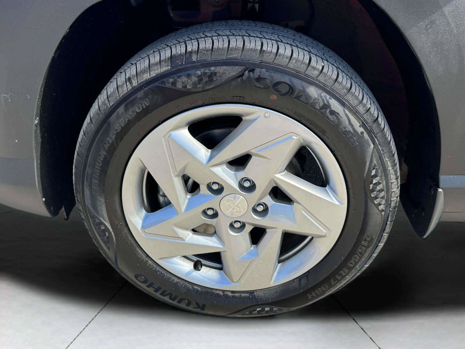 Used 2026 Hyundai Kona SE AWD/4WD image 44