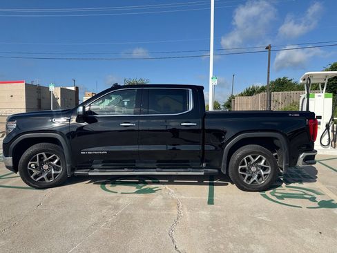 Used 2023 GMC Sierra 1500 SLT AWD/4WD image 6