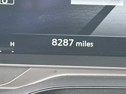 Used 2025 Nissan Pathfinder Platinum image 29