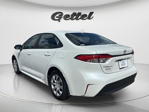 Used 2026 Toyota Corolla LE FWD image 7
