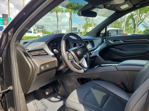 Used 2022 Buick Enclave Essence FWD image 9