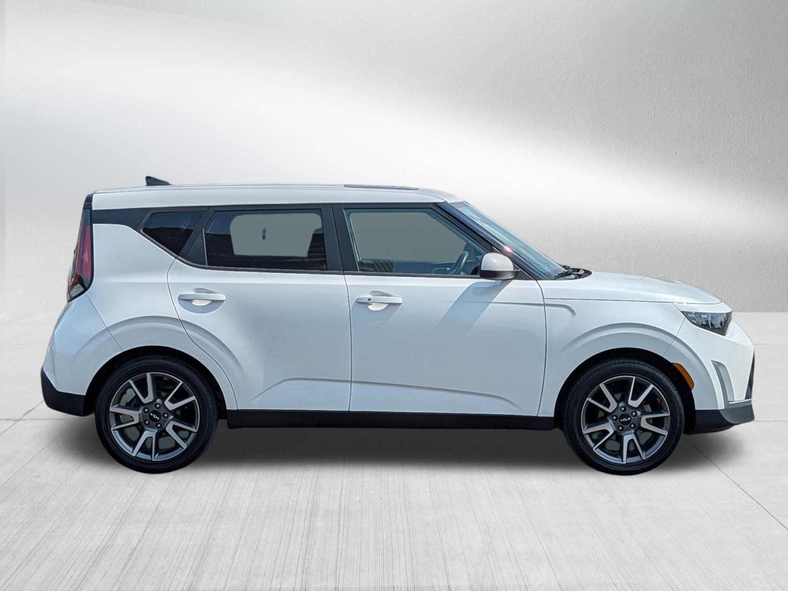 Certified 2024 Kia Soul EX w/ Option Group 015 FWD image 8