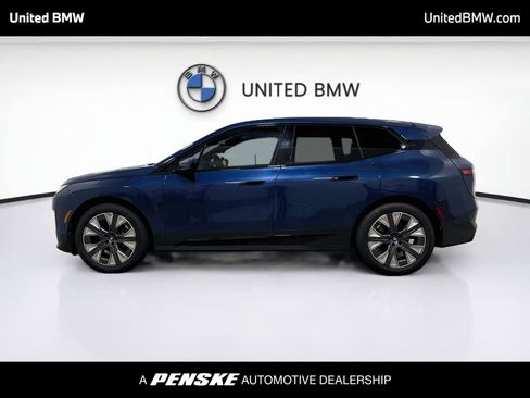 Used 2024 BMW iX xDrive50 w/ Premium Package AWD/4WD image 8