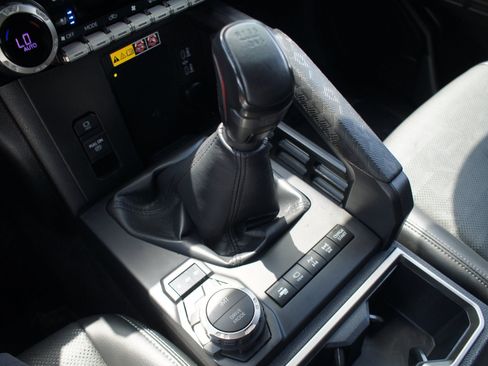 Used 2024 Toyota Tacoma TRD Off-Road w/ TRD Off Road Premium Package AWD/4WD image 12