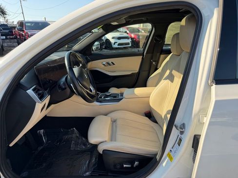 Used 2023 BMW 330i Sedan w/ Premium Package image 16