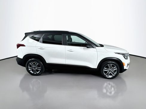 Used 2022 Kia Seltos S FWD image 6