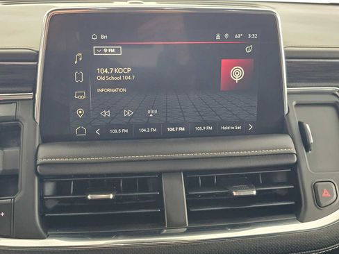 Used 2023 GMC Yukon XL SLT w/ SLT Premium Package image 28