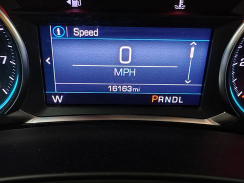 Used 2024 Chevrolet Equinox LT w/ LPO, Floor Liner Package AWD/4WD image 18