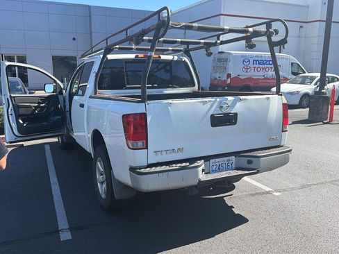 Used 2015 Nissan Titan S AWD/4WD image 4