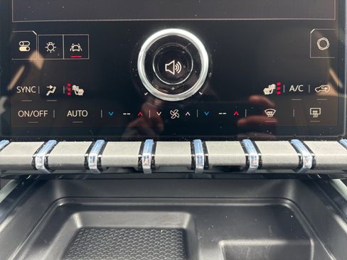 New 2026 GMC Acadia AT4 w/ LPO, Floor Liner Package image 26