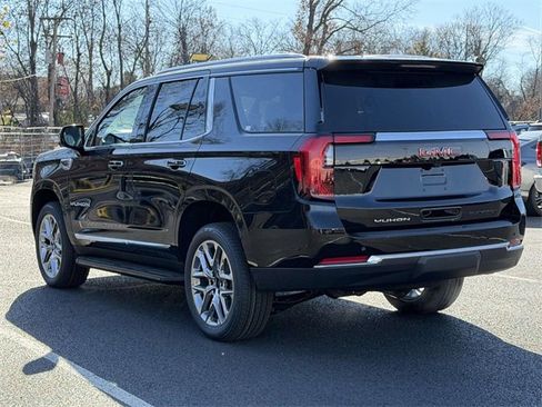 New 2026 GMC Yukon Elevation image 3